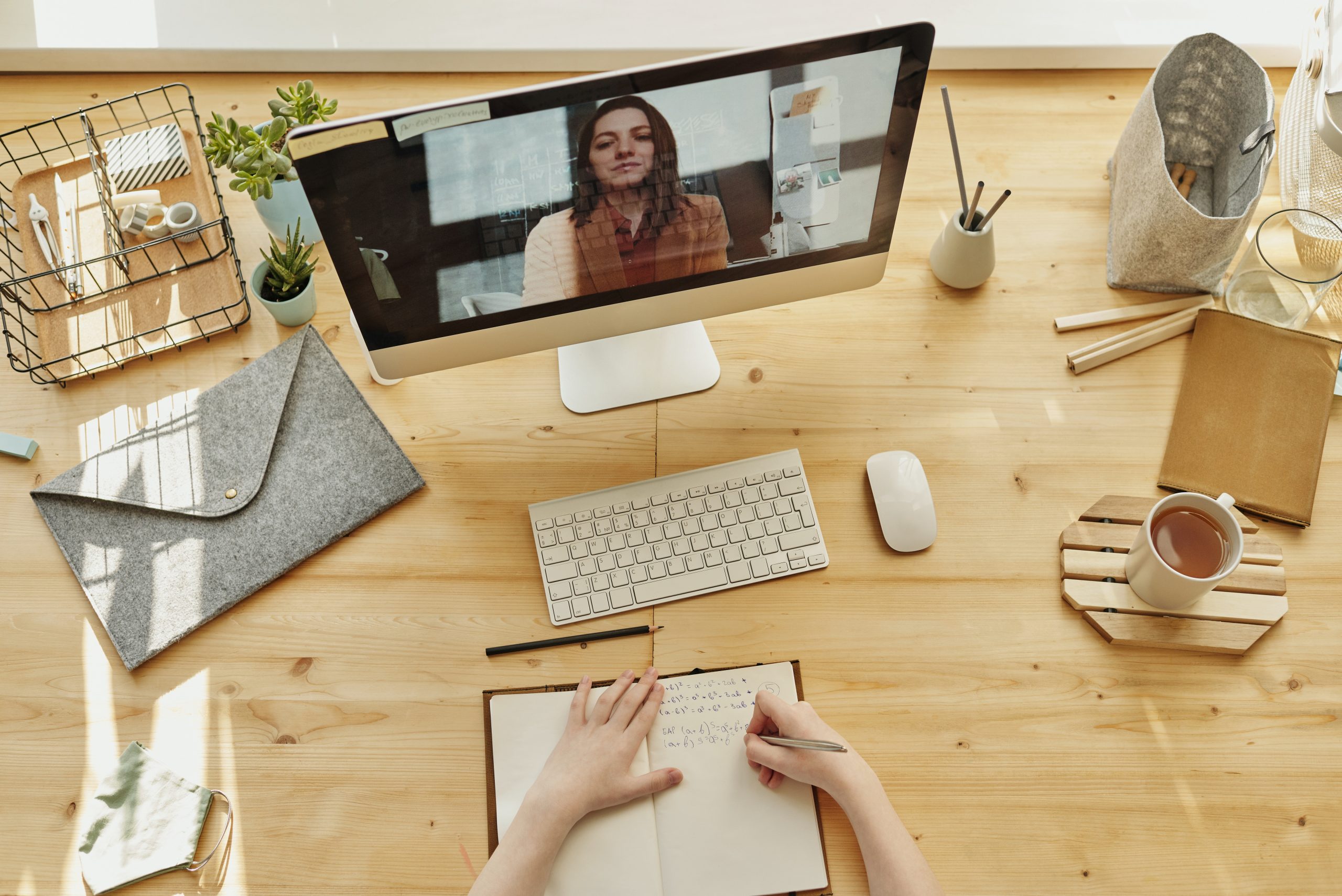how to be more productive at work in 2023 - Freelancing and WFH